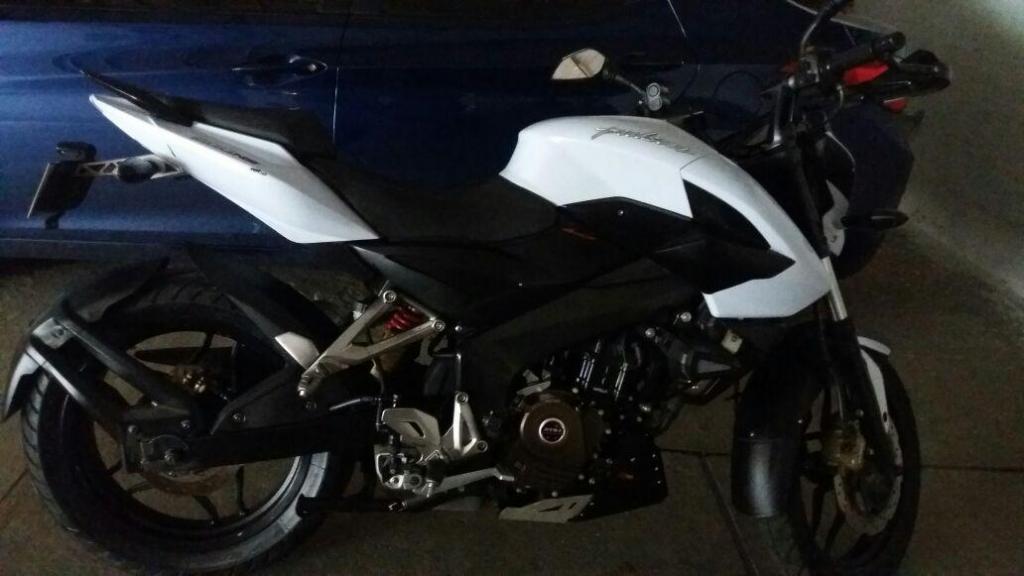 SE VENDE MODELO 2014 CEL. 3008579449
