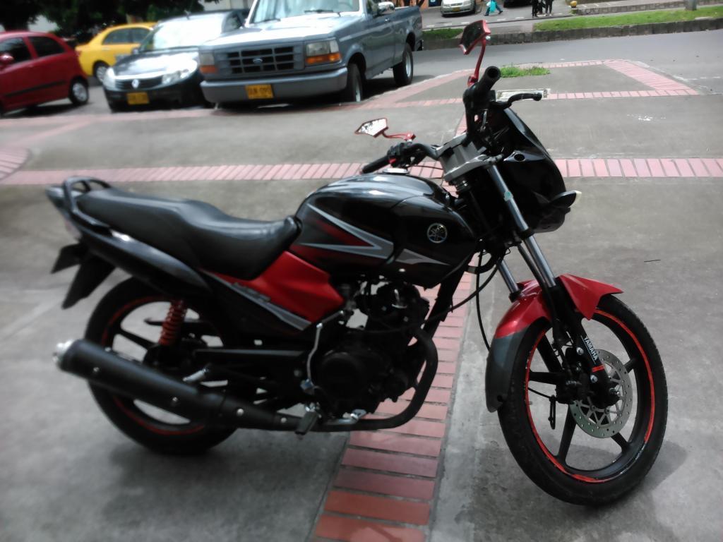 YBR Yamaha 125 LINDA