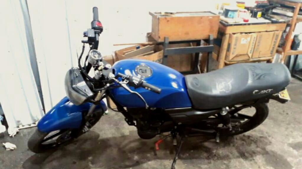 Vendo O Cambio Moto Akt Evo 150cc 2011