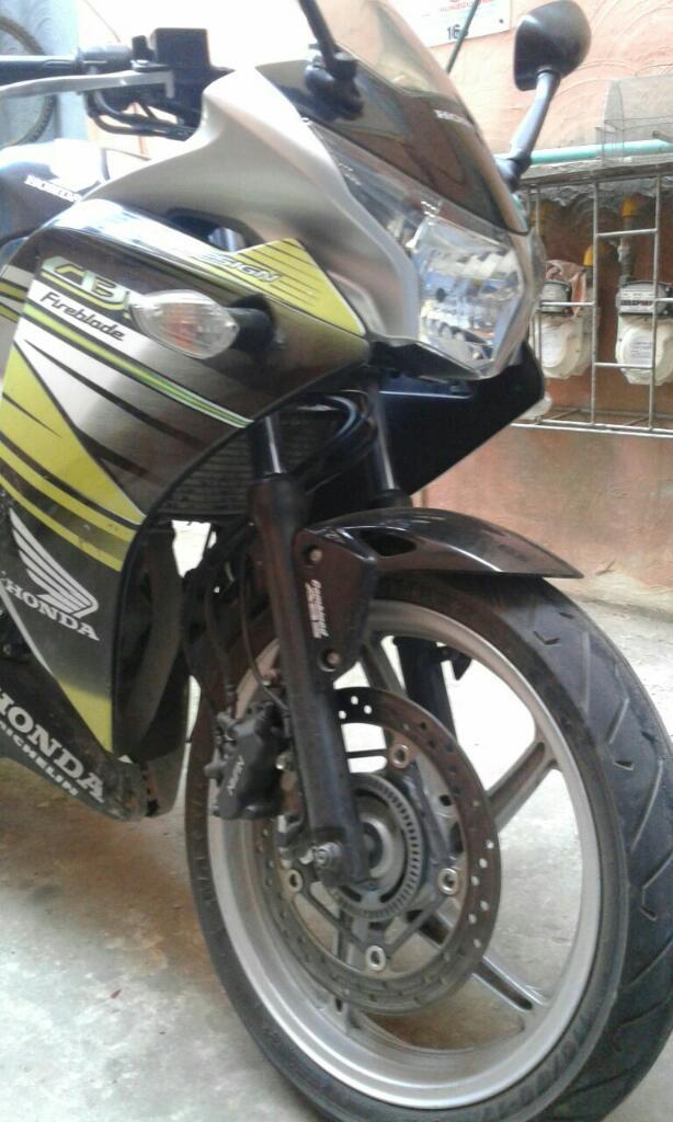 Aproveche Magnifica Honda Cbr 250r