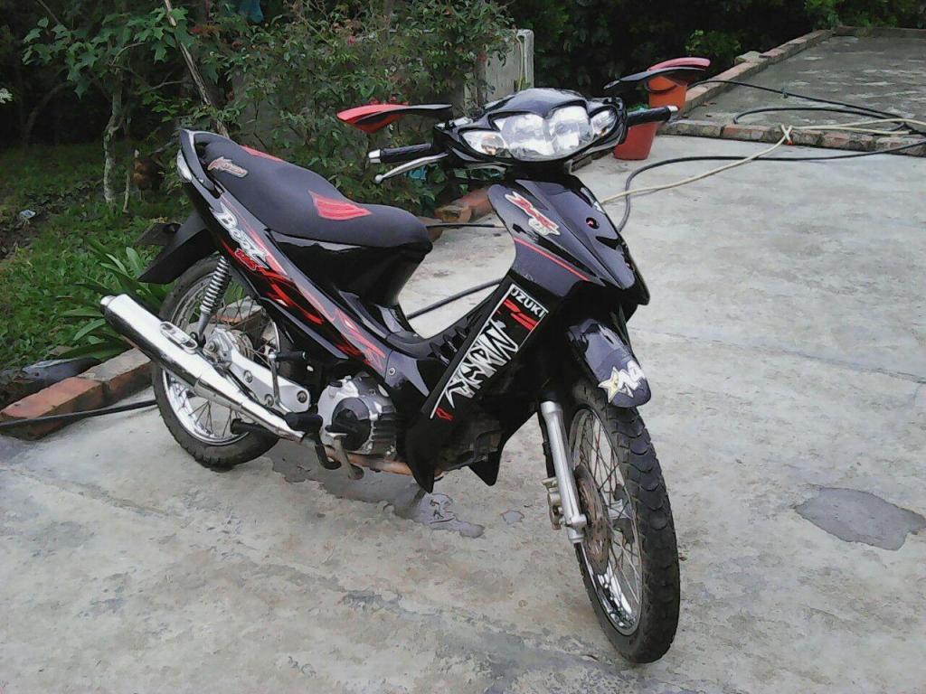 se vende Best 125 modelo 2012