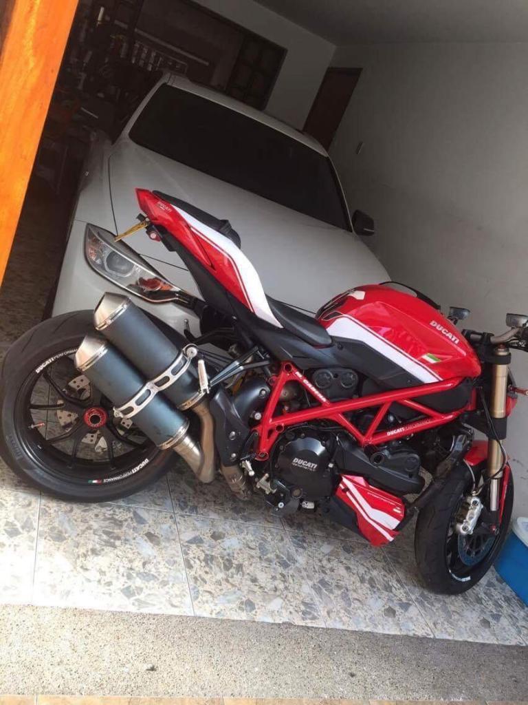 Vendo/Permuto Ducati Streetfighter 848