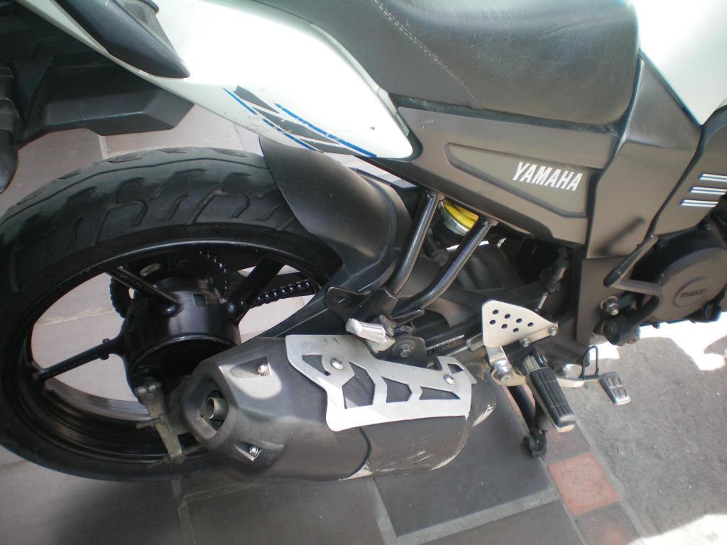 PARA VENDER BUENA AÑO 2013 FZ