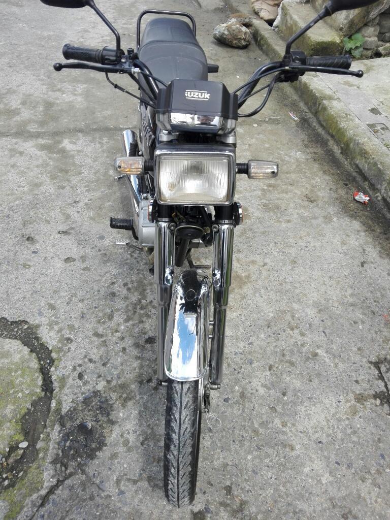 Vendo Ax 100 Perfecto Estado