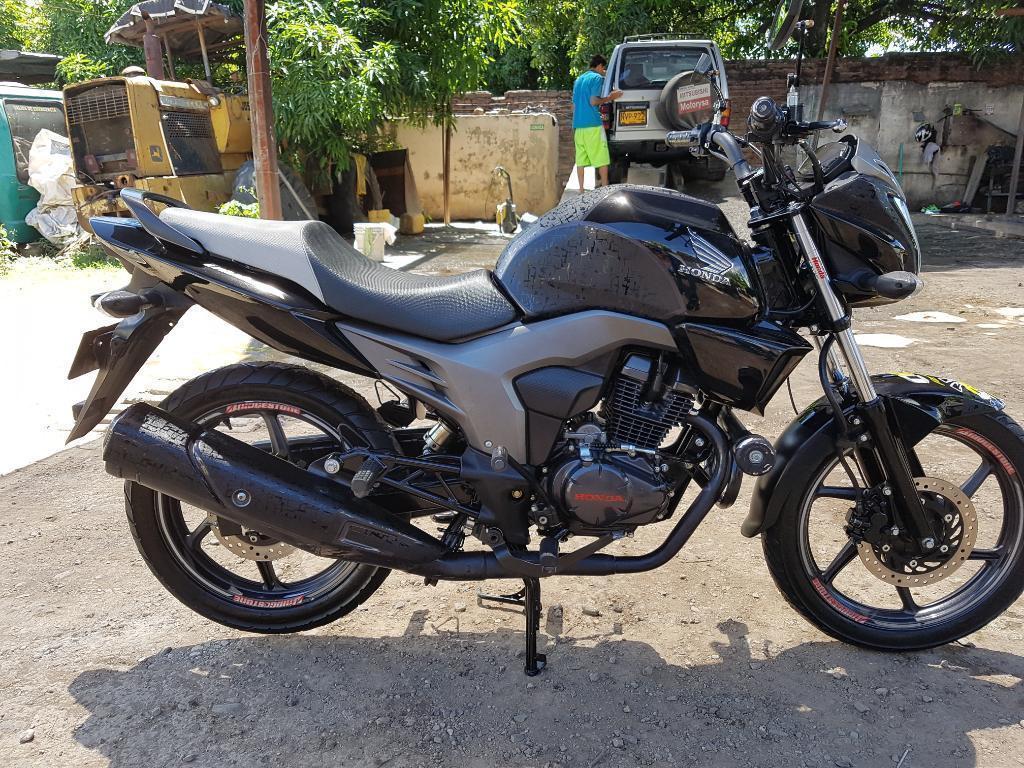 Vendo Honda Invicta Mod 2014