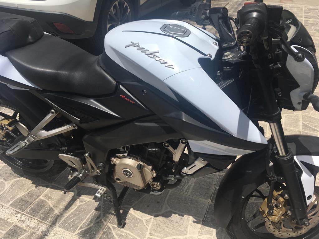 Pulsar 200Ns 2014 Linda