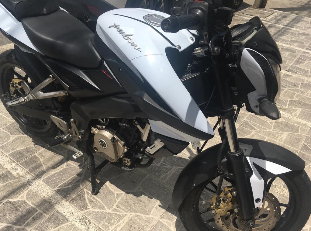 Pulsar 200Ns 2014 Linda