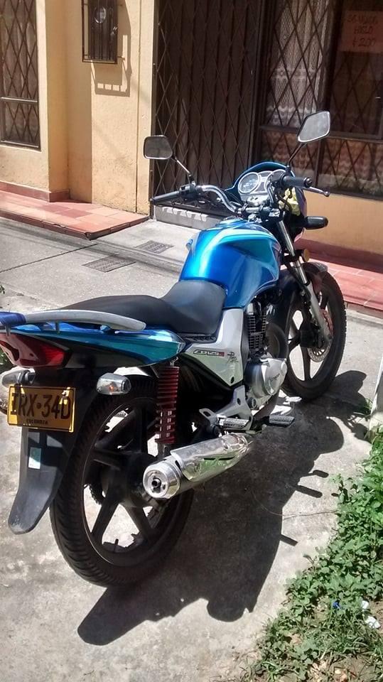 SE VENDE MOTOCBE125 SPORT HONDA3183603979