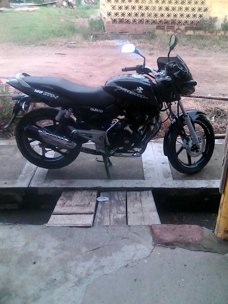 Sevende Pulsar 180 Modelo 2008 E