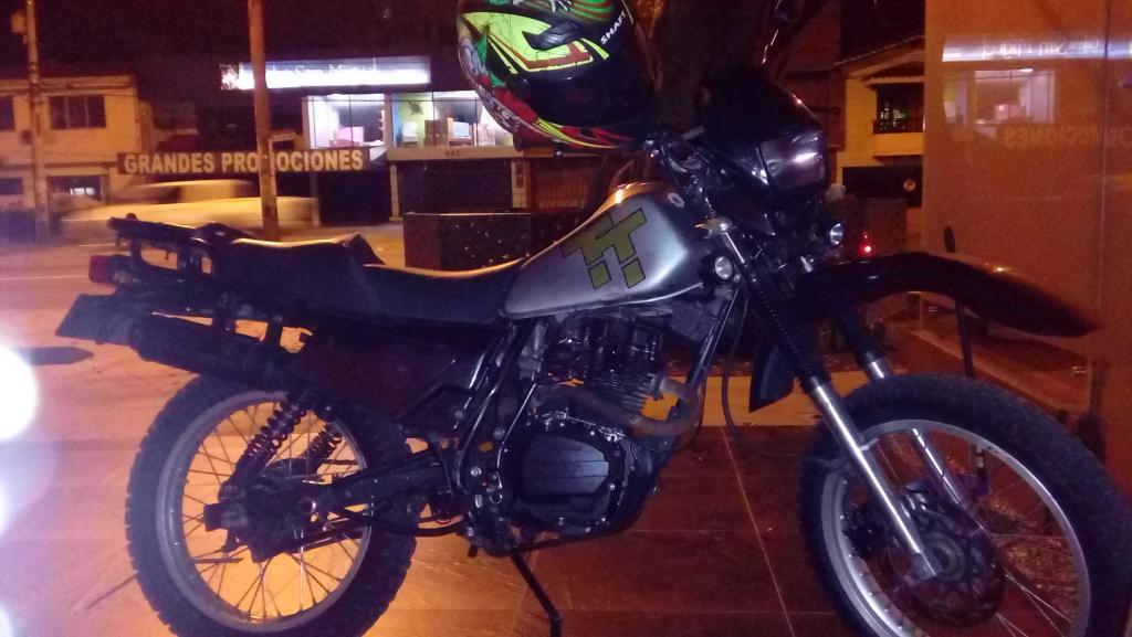 Vendo Moto AKT TTR