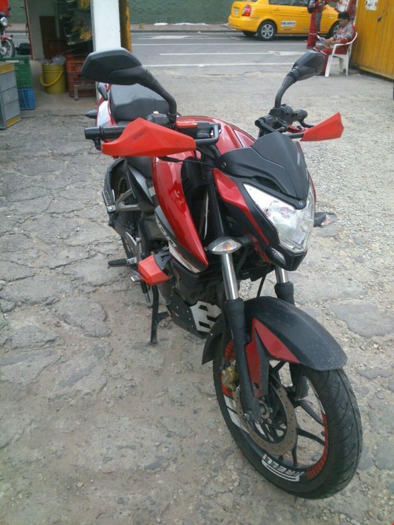 pulsar ns 200