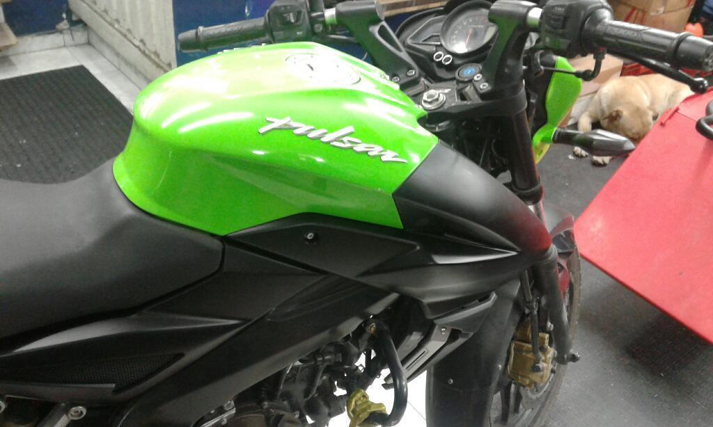 Vendo Ns 200 Barata