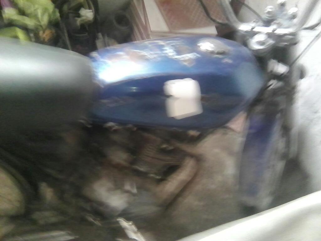 Vendo Moto Akt 125 100,000