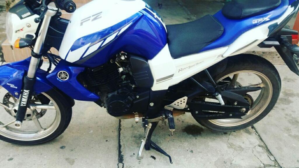 Vendo Hermosa Moto Azul Fz