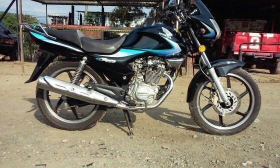 honda storm 125.papeles al dia . matriculada en pradera