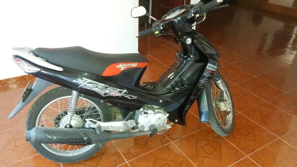 Moto Suzuki Best 2014