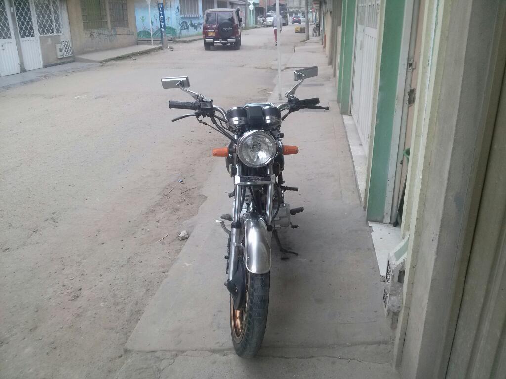 Vendo Moto Akt 125