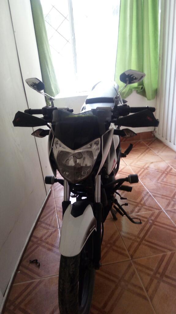 Vendo Moto Pulsar 135ls 2013