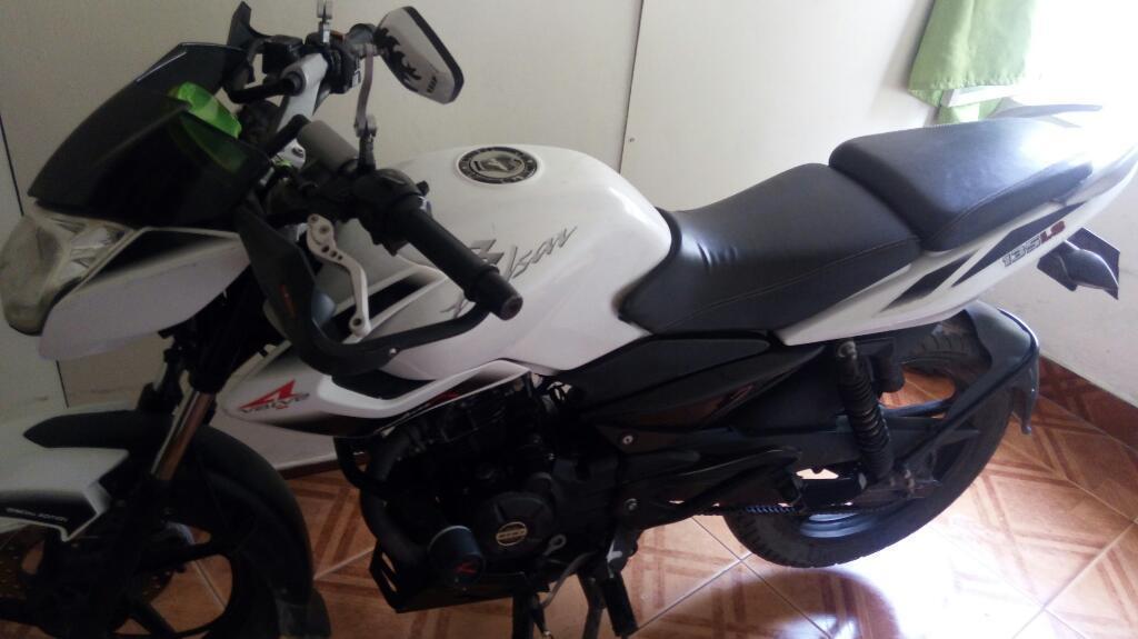 Vendo Moto Pulsar 135ls 2013