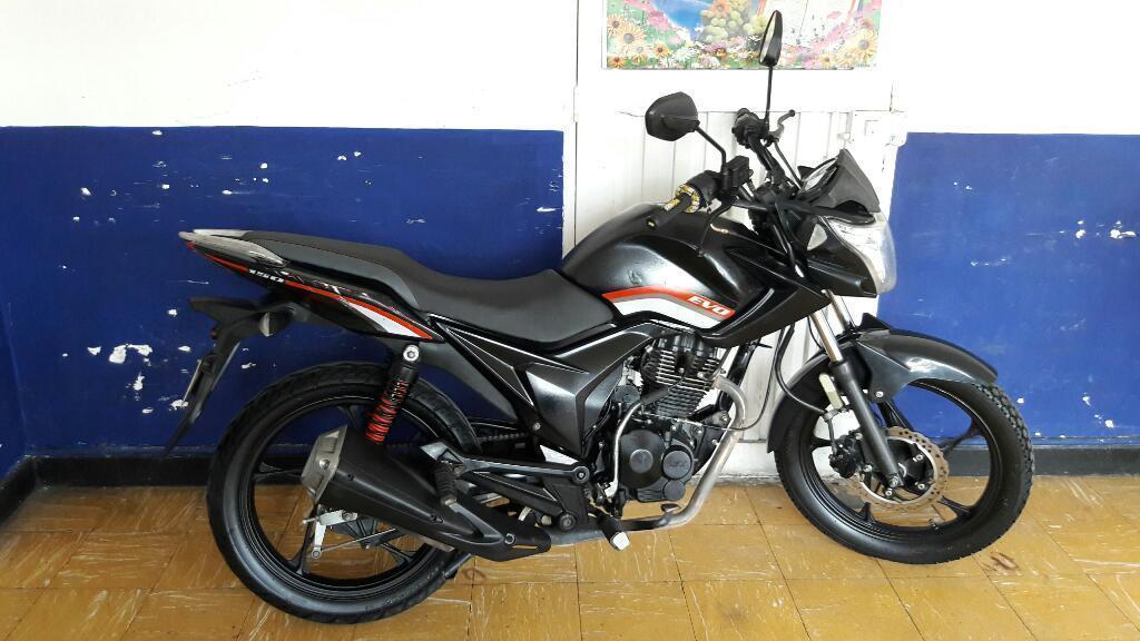 Akt Evo R3150 2015 Negra Buen Estado