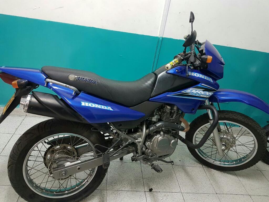 Hermosa Honda Bross 125 Modelo 2010 Full