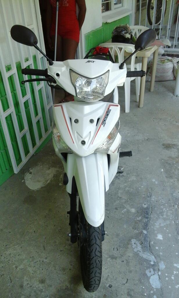 Se Vende Moto Akt Especial Modelo 2016