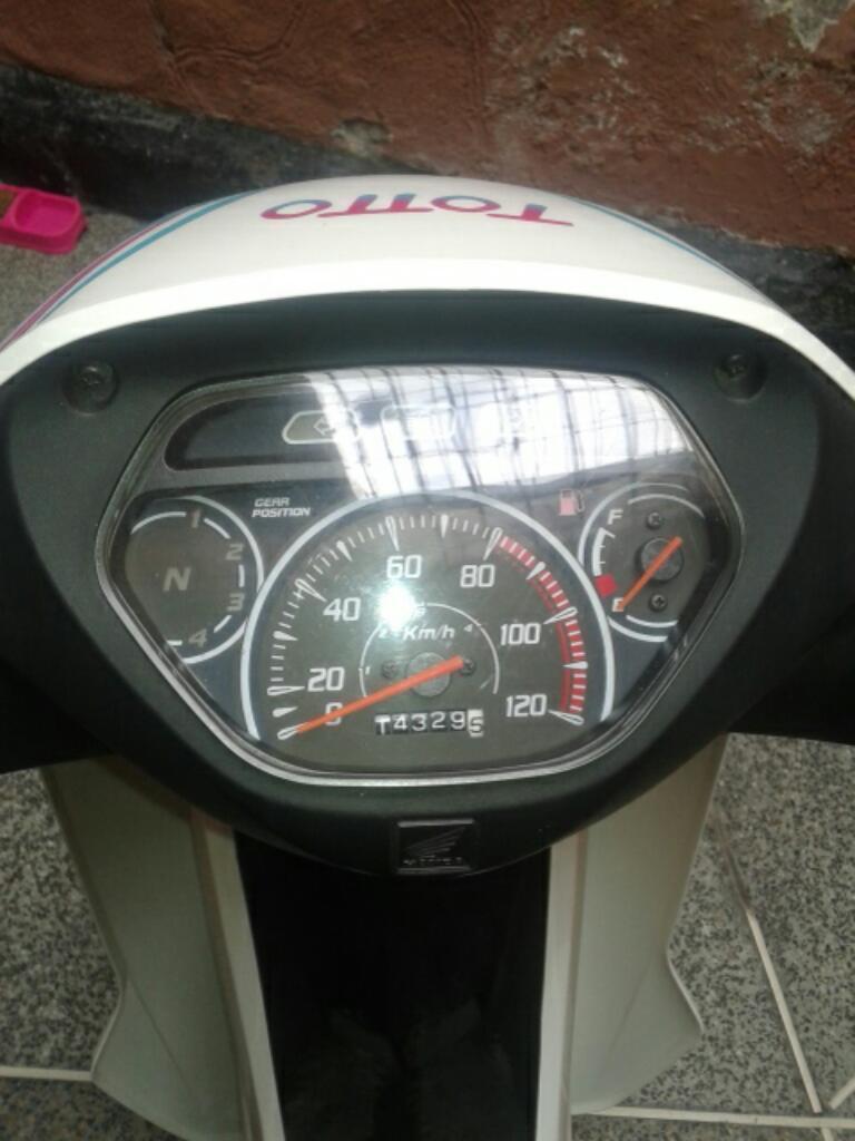 Moto Valluna con Papeles Al Dia Edición