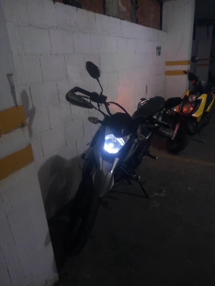 Moto enduro TTR 150cc de AKT Modelo 2014... Info: 3218177320