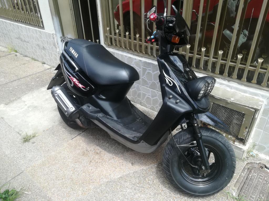 se vende moto bws modelo 2008