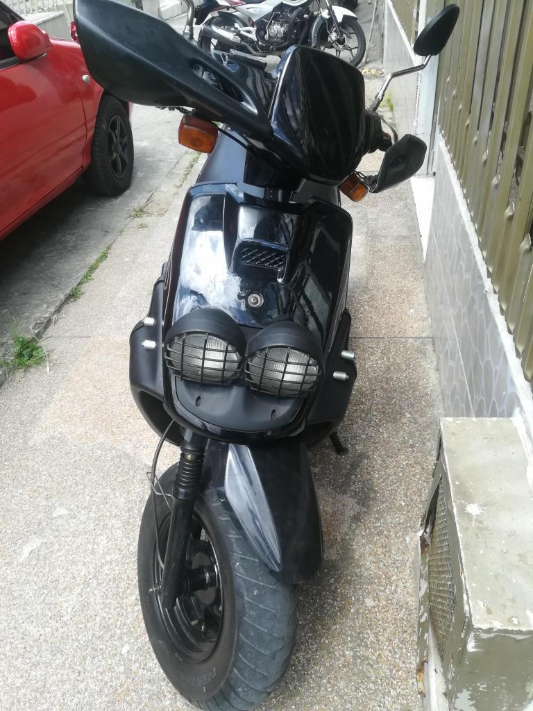 se vende moto bws modelo 2008