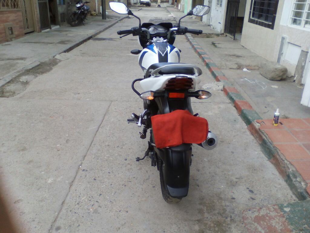 Vendo Moto Discover 125 Modelo 2014