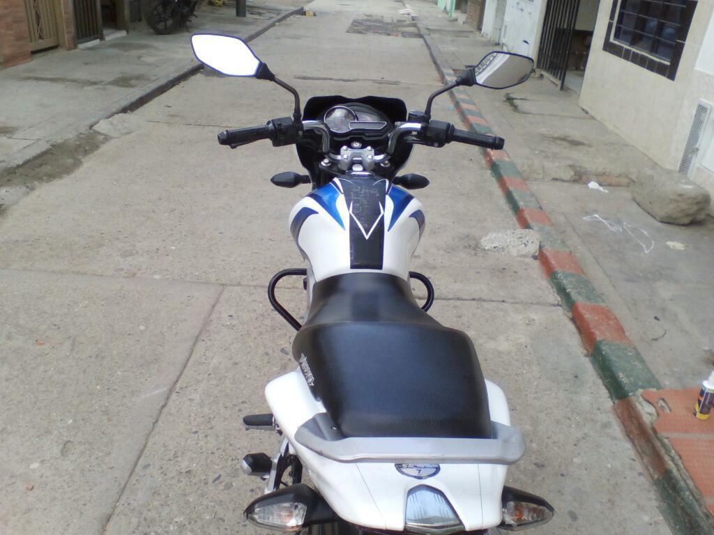 Vendo Moto Discover 125 Modelo 2014