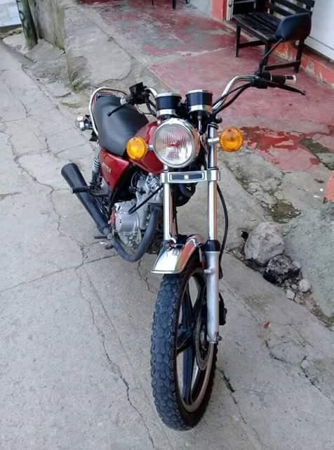 VENDO MOTO GN 125 MOD. 2012 AL DIA EN PAPELES