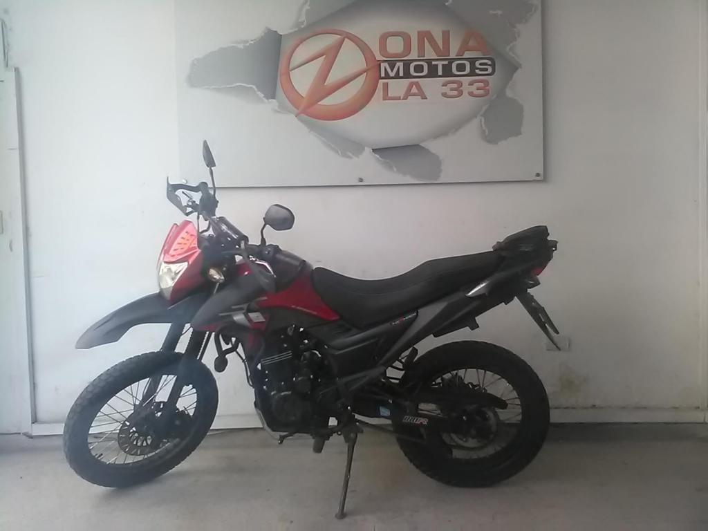 AKT TT R 180 MODELO 2016