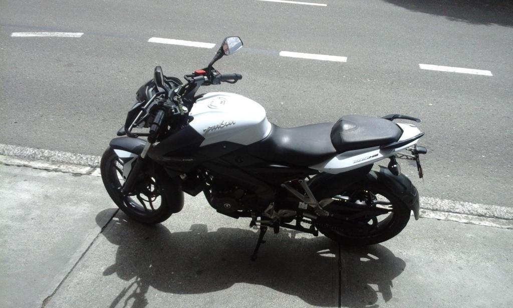 PULSAR 200 NS 2016