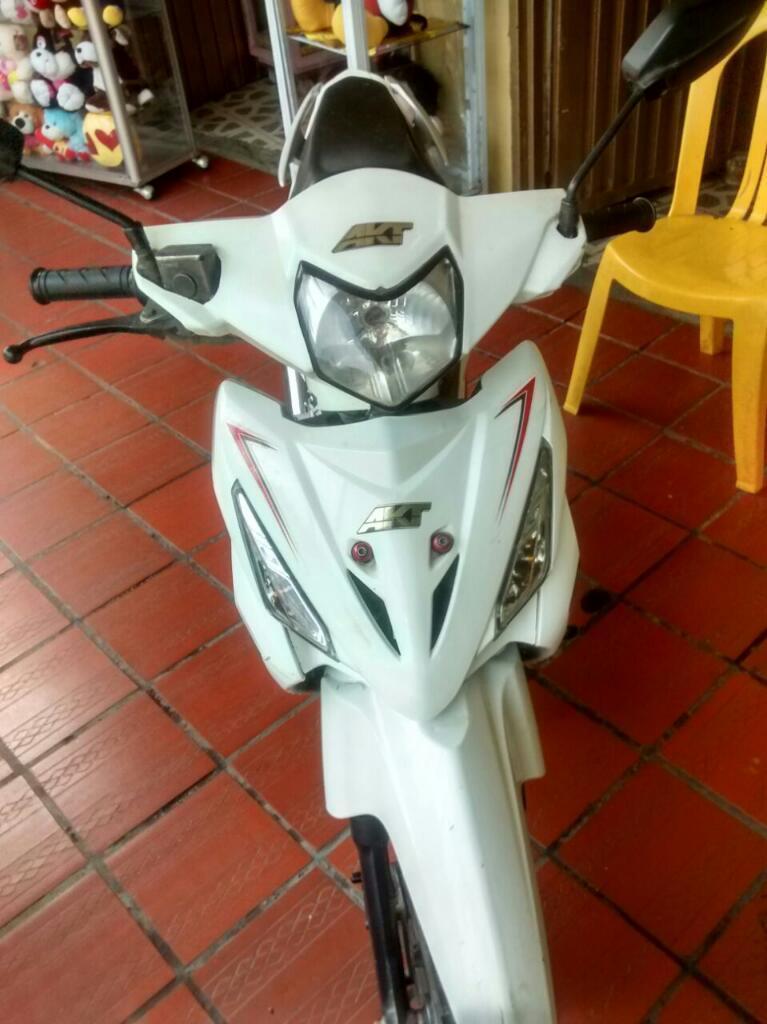 Vendo Akt 125 Modelo 2012