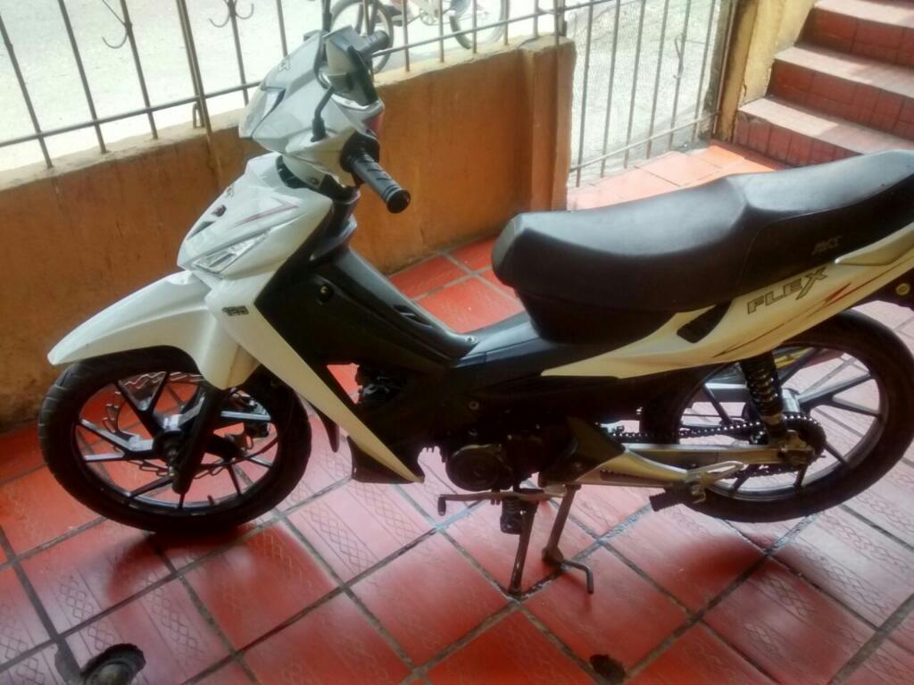 Vendo Akt 125 Modelo 2012