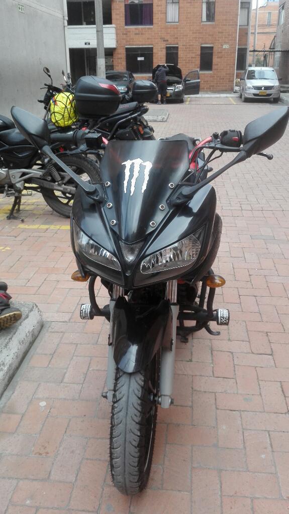 Moto Yamaha Fazer 2013