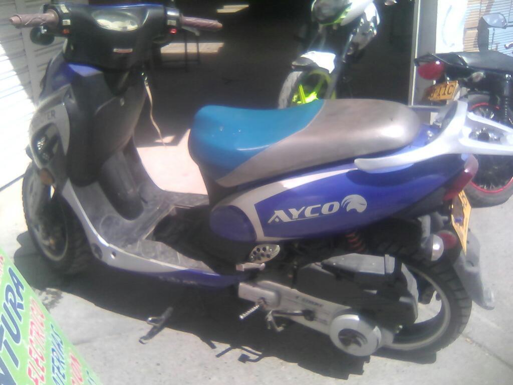 Vendo Motoescuter con 2meses D Papeles