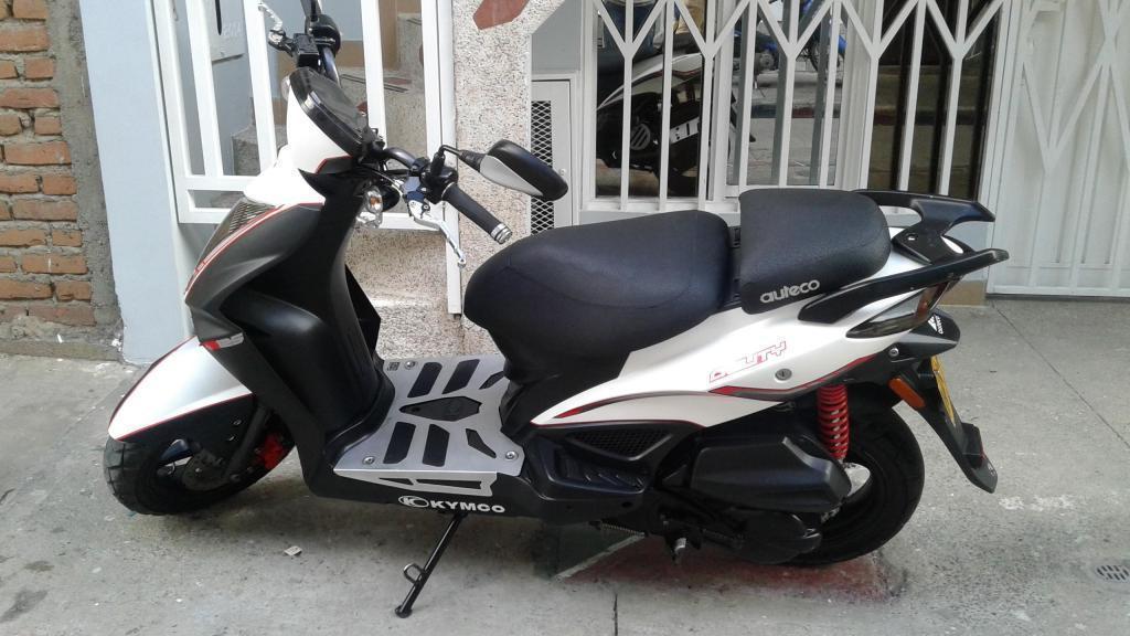 Se vende Moto Kymco Agility modelo 2011 Valluna papeles al día
