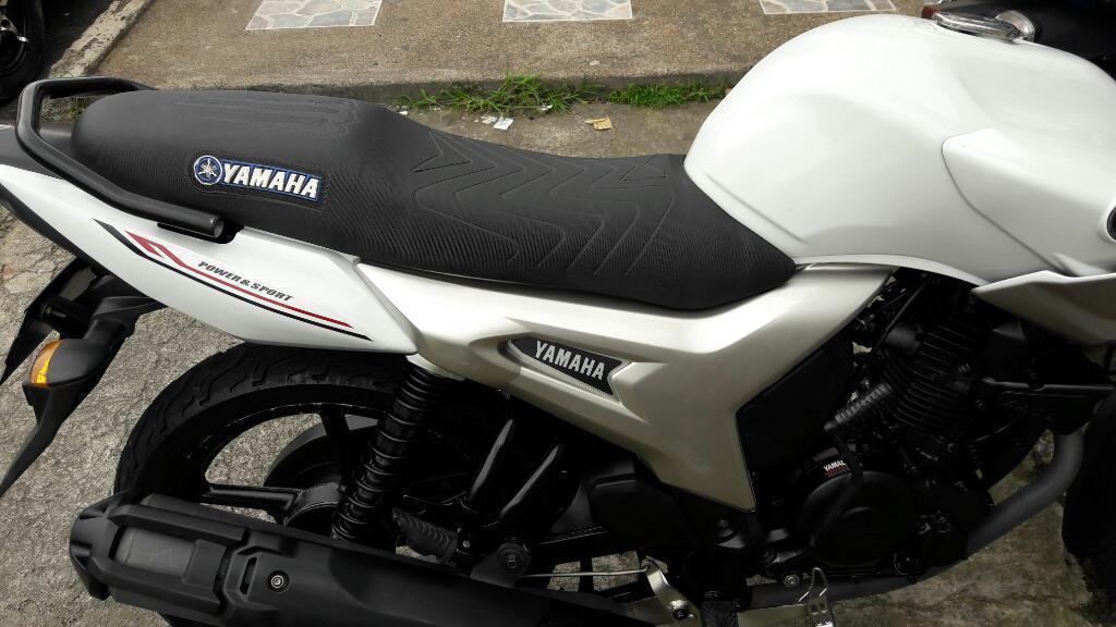 Se Vende Moto Yamaha Szr 2014
