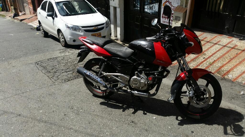 Vendo Pulsar Ug 180 en Exelentes Condici