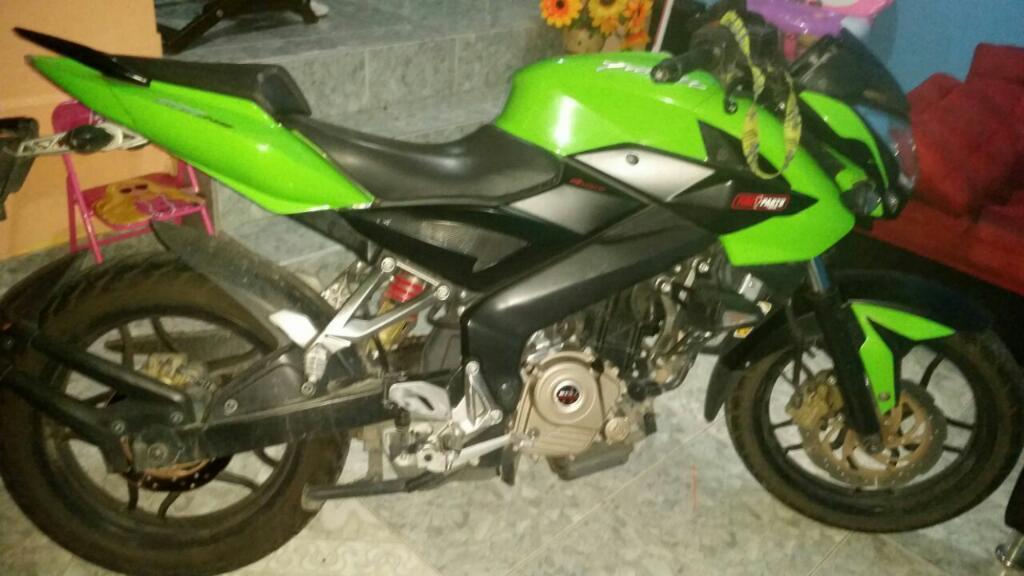 Moto Pulsar 200