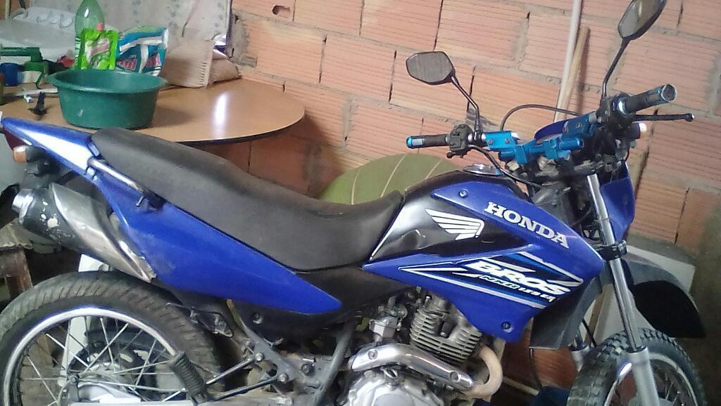 Vendo O Permuto Moto Honda Bross