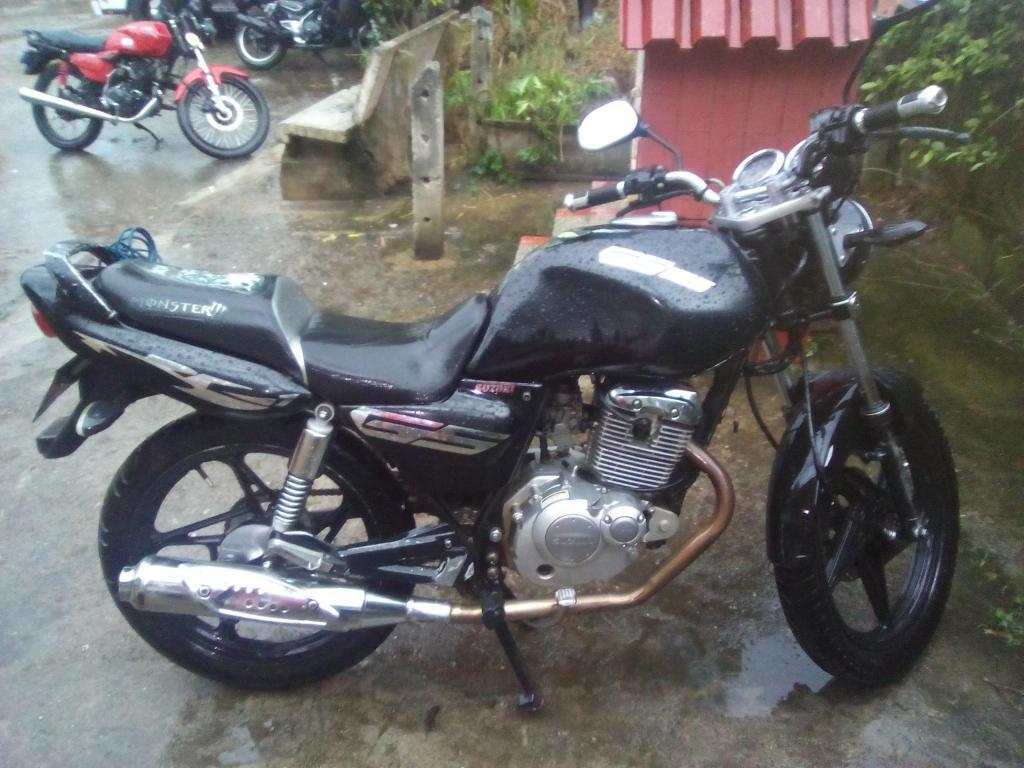 SUZUKI GS 125