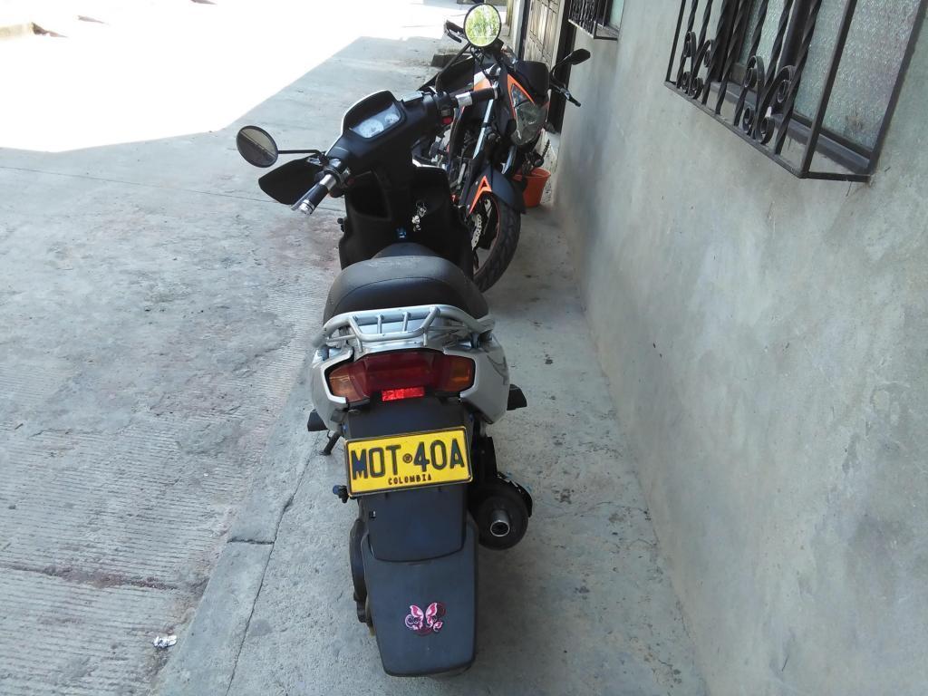 Se vende moto Yamaha