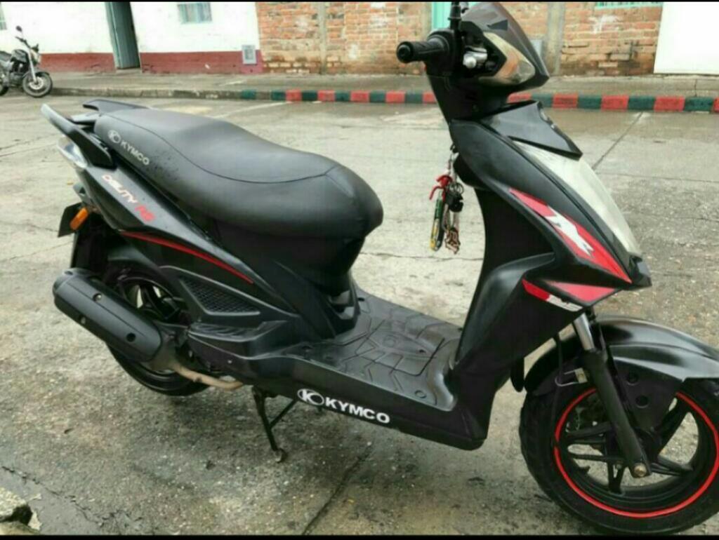 Vendo Moto 2'800.000 Negociables