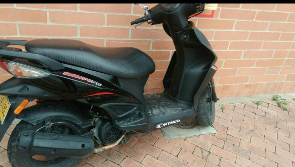 Vendo Moto 2'800.000 Negociables