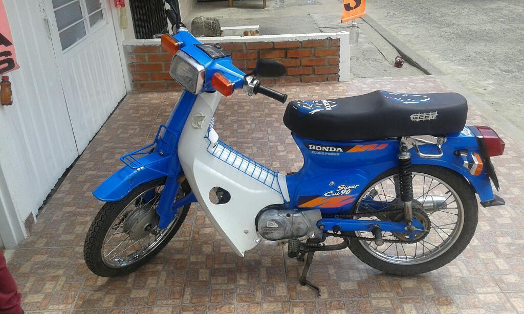 Se Vende C90 Azul