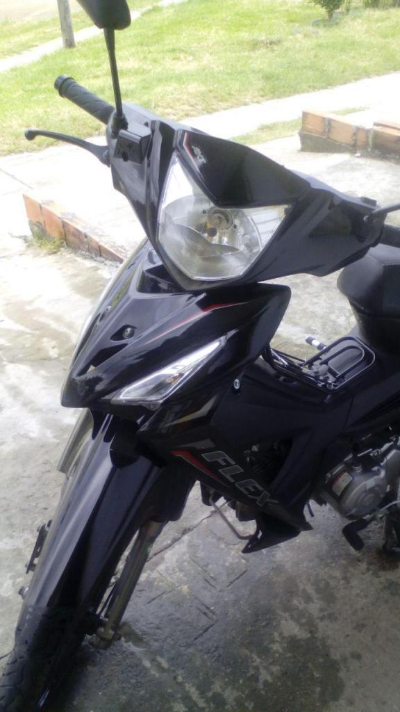 vendo moto akt flex 125 modelo 2017